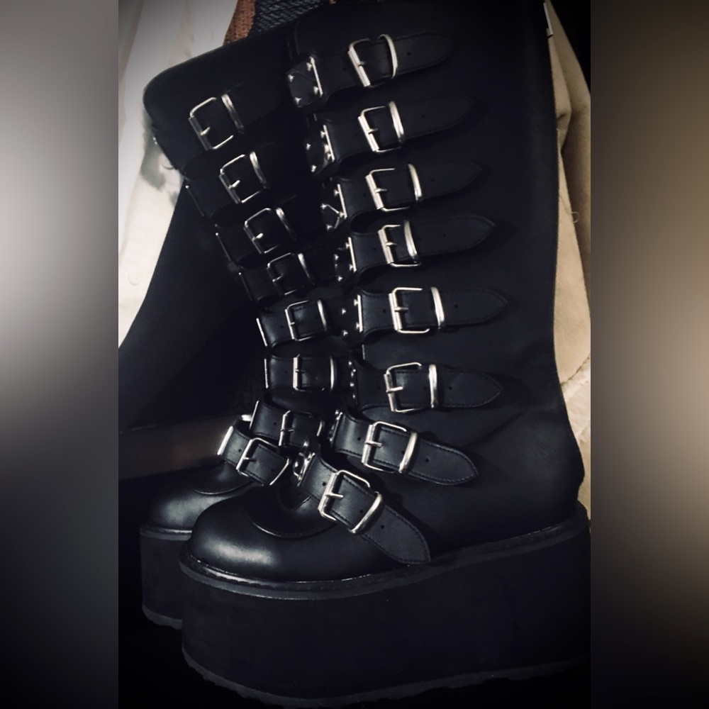Brand new. Never worn. Perfect condition.